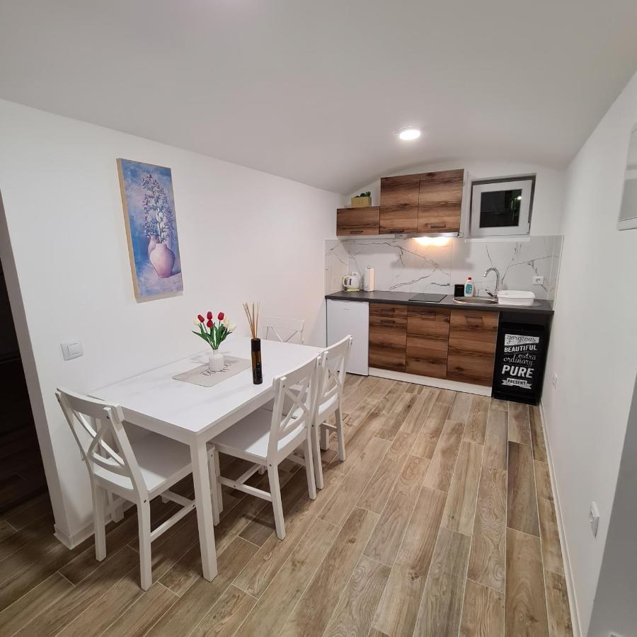 Apartment Dinlux Maribor Exteriér fotografie