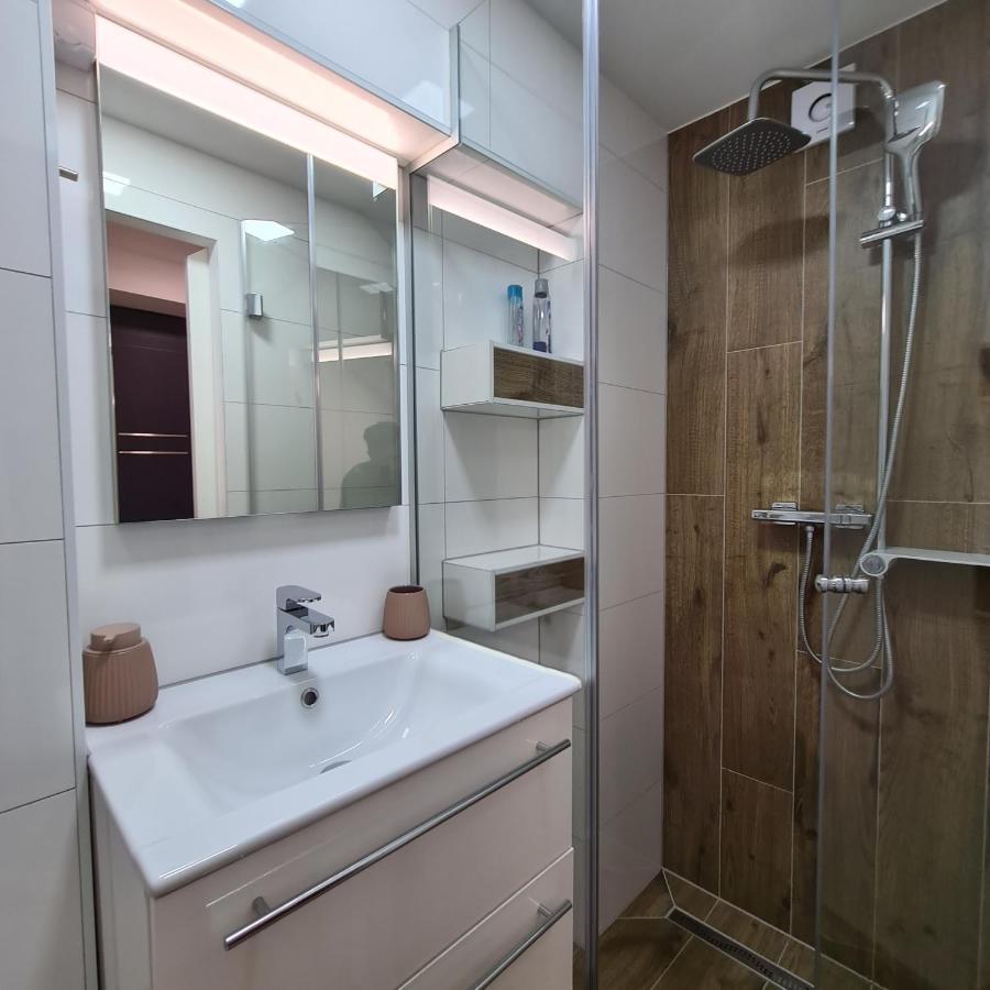 Apartment Dinlux Maribor Exteriér fotografie